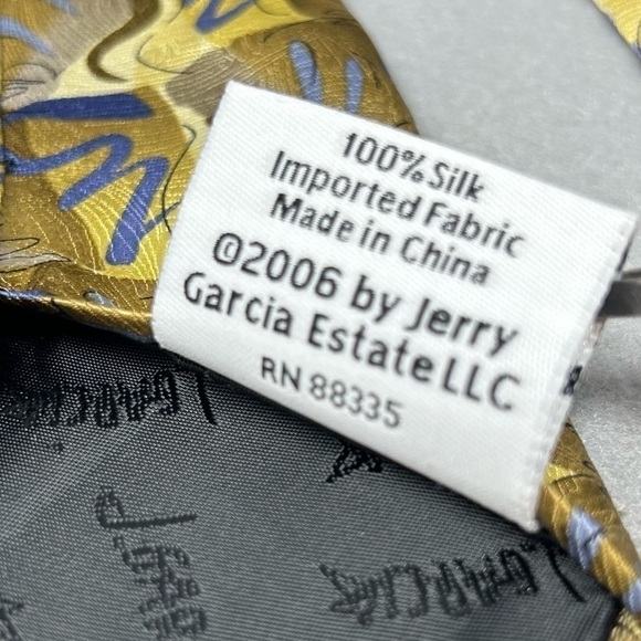 J. Garcia Blue Mountain Collection Forty-Two Mens Neck Silk Tie 2006, 4” x 58” - Picture 4 of 7
